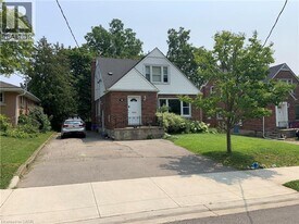 31 Berkley Rd in Cambridge, ON - Building Photo