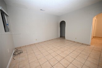 3444 NW 4th St in Miami, FL - Building Photo - Building Photo