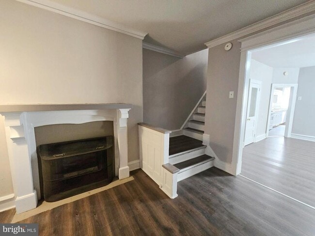 property at 925 S 59th St