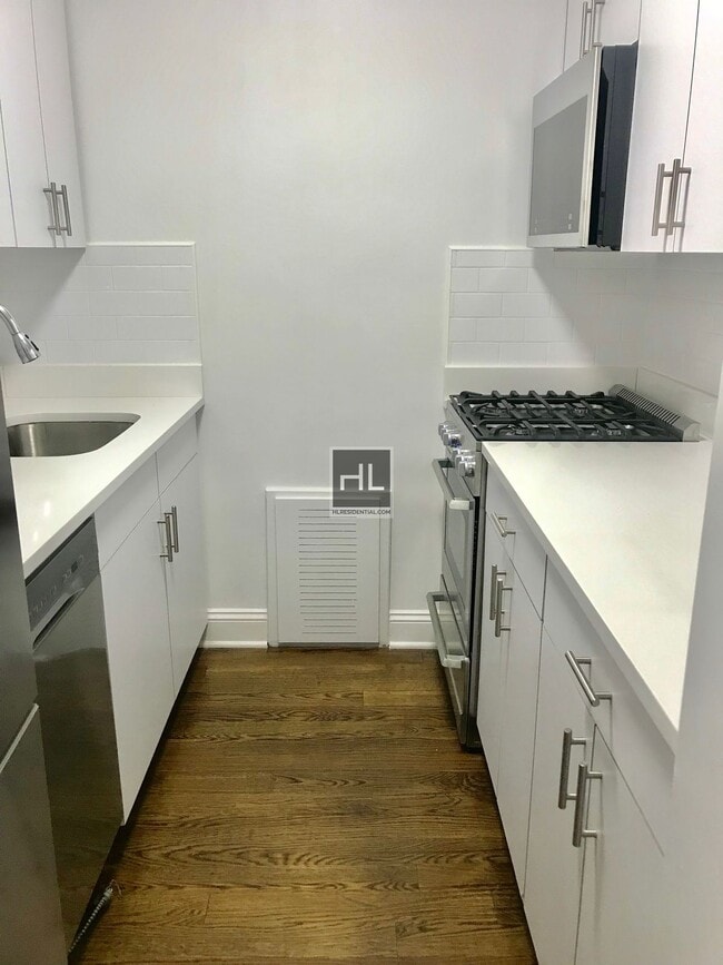EAST 56 STREET, Unit 9L