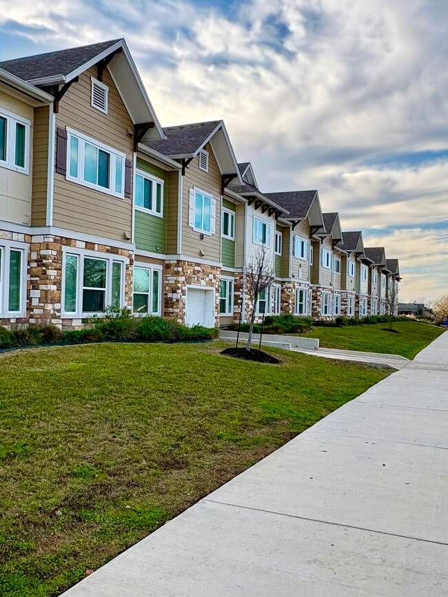 The Legacy at Piedmont - Seniors 62 and over in San Antonio, TX - Foto de edificio - Building Photo