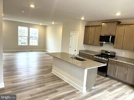 7616 Johnnycake Rd in Woodlawn, MD - Building Photo