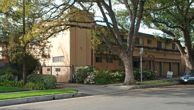 Mar Vista Apartments in Pasadena, CA - Building Photo - Building Photo