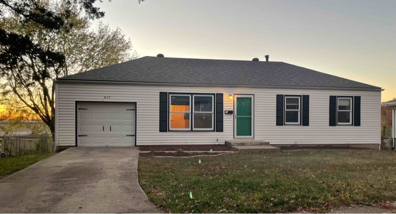 822 Thornton St in Liberty, MO - Building Photo