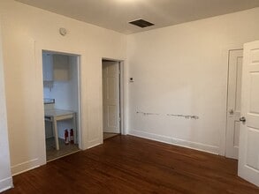 448 Calhoun St NW in Atlanta, GA - Foto de edificio - Building Photo