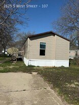 2625 S West St in Wichita, KS - Building Photo