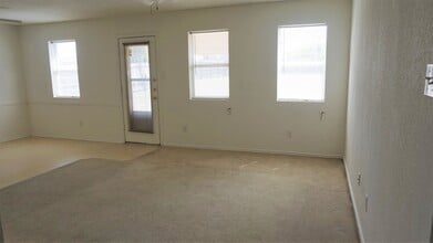 4600 Greyhound Dr in Killeen, TX - Building Photo - Building Photo