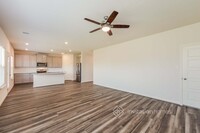 13010 Kenish Pt in San Antonio, TX - Foto de edificio - Building Photo