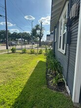4802 Siegel St in Houston, TX - Foto de edificio - Building Photo