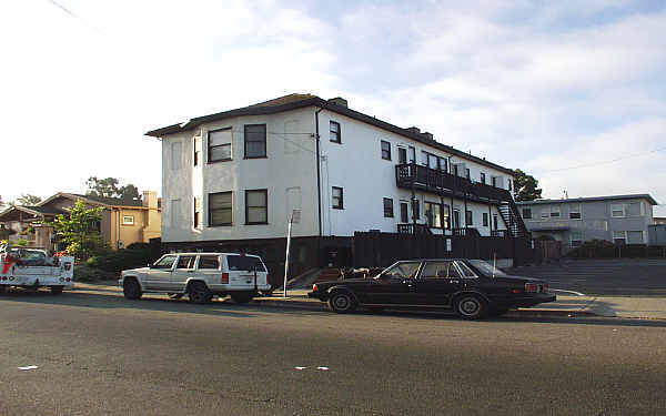 489 55th St in Oakland, CA - Building Photo - Building Photo