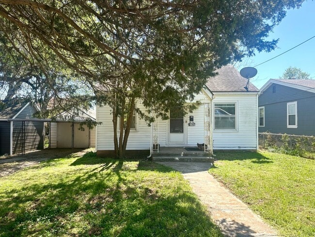 1806 W Olive St in Springfield, MO - Building Photo - Building Photo