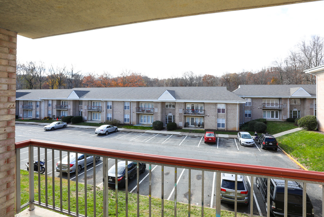 Shenandoah Station in Triangle, VA - Building Photo