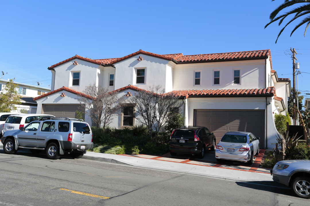 115 W Canada in San Clemente, CA - Building Photo