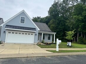 145 Leander Dr in Dover, DE - Building Photo - Building Photo