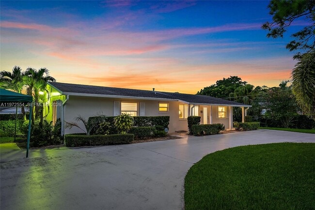 property at 4912 S Kay St