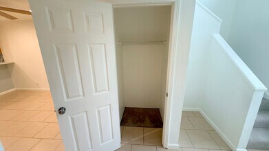 1013 Woodside Rd in Redwood City, CA - Building Photo - Building Photo