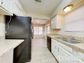 711 Darnel Ln in Mesquite, TX - Building Photo - Building Photo