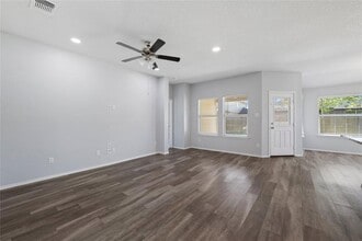 133 Beth Ann Loop in Taylor, TX - Building Photo - Building Photo