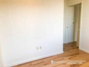 1970 Columbia St-Unit -Unit 318 in San Diego, CA - Building Photo - Building Photo