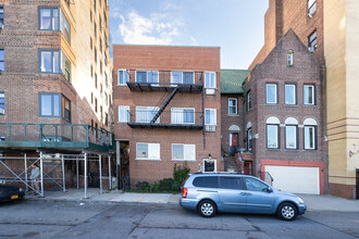 29 Chittenden Ave in New York, NY - Foto de edificio - Building Photo