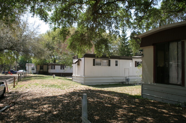 Fairfax Mobile Home Park in Riverview, FL - Building Photo - Building Photo