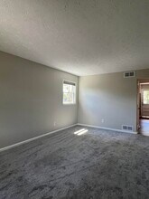 301 Poage Ct, Unit C in Lexington, KY - Building Photo - Building Photo