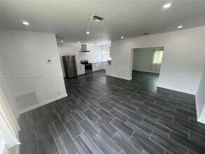 1904 SE 1st Ave in Fort Lauderdale, FL - Building Photo - Building Photo