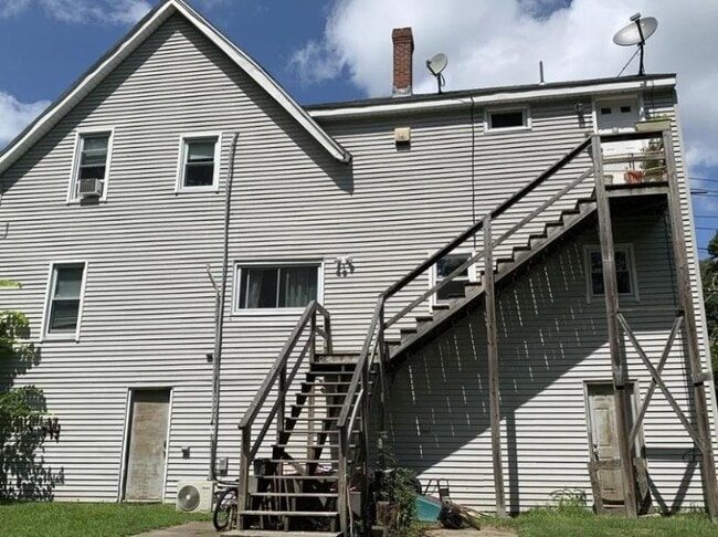 118 E Central St