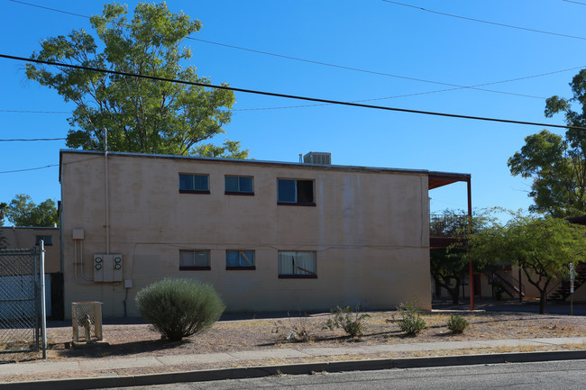 Ocotillo Apartments in Tucson, AZ - Foto de edificio - Building Photo