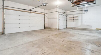 5508 Summerland Drive in Waterloo, IA - Building Photo - Building Photo