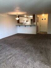 550 NE Negus Loop in Redmond, OR - Building Photo - Building Photo