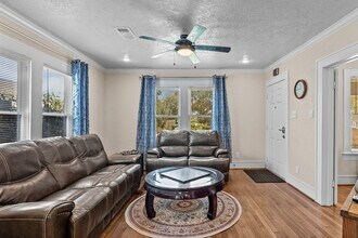 1526 Lawson St in Houston, TX - Building Photo - Building Photo