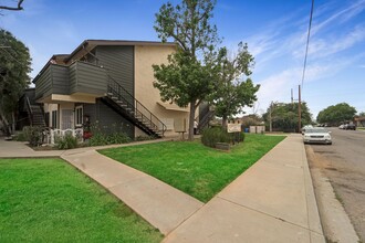 Cajon Senior Villas in El Cajon, CA - Building Photo - Building Photo