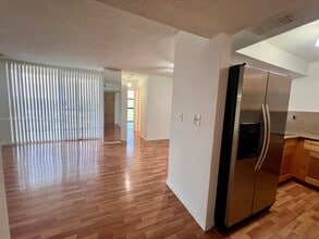 11790 SW 18th St in Miami, FL - Building Photo - Building Photo