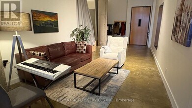 90 Sumach St in Toronto, ON - Building Photo - Building Photo