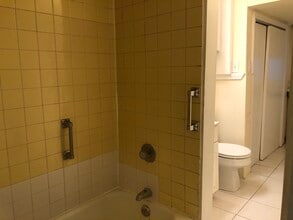 39 Newtonville Ave, Unit 1 in Newton, MA - Building Photo - Building Photo