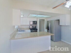 4634 Grasshopper Dr in Las Vegas, NV - Building Photo - Building Photo
