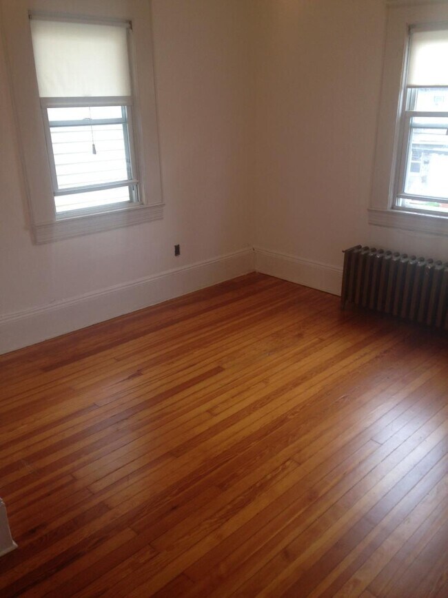 477 Park Ave Apartments and Nearby Fairview Apartments For Rent