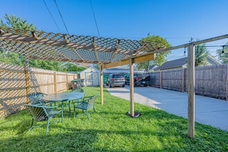 118 Nassau Ave, Unit Upper Apartment in Kenmore, NY - Foto de edificio - Building Photo