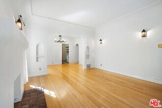 419 N Ogden Dr in Los Angeles, CA - Building Photo - Building Photo