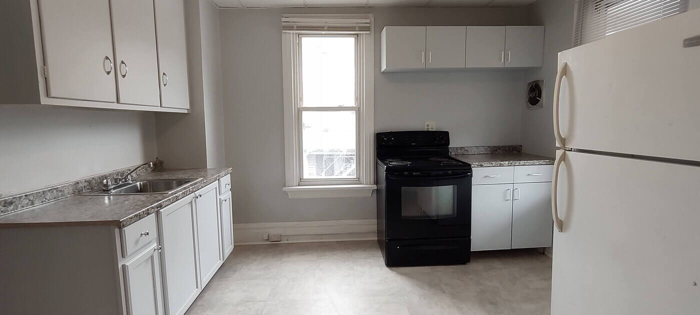 20 N 4th St in Steelton, PA - Building Photo