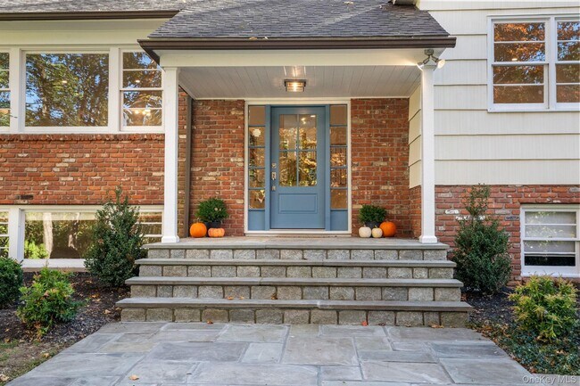 341 Millwood Rd in Chappaqua, NY - Building Photo - Building Photo