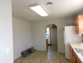 1617 W 3rd Ave in El Dorado, KS - Building Photo - Building Photo