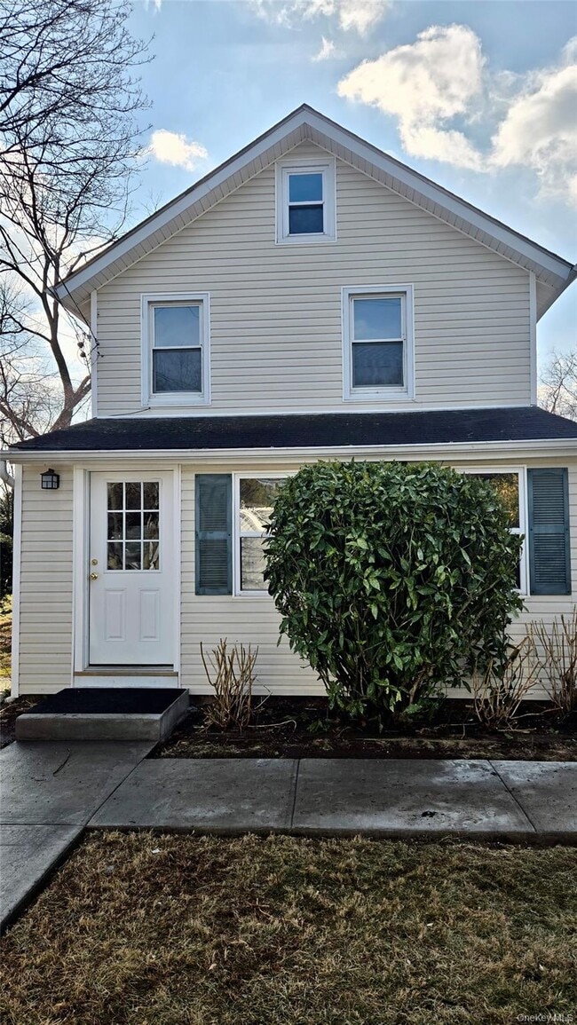 property at 190 W Pulaski Rd