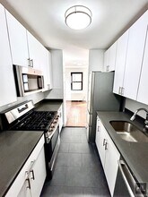 E 89 St, Unit 7H in New York, NY - Building Photo - Building Photo