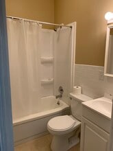 1931 Ivanhoe Ct, Unit 1 in Louisville, KY - Foto de edificio - Building Photo