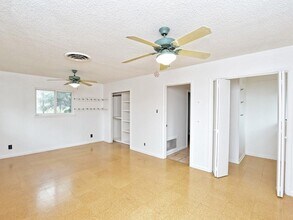 1804 Sylvan Dr in Austin, TX - Building Photo - Building Photo