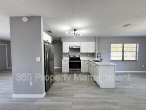 3028 Clewiston St in Spring Hill, FL - Building Photo - Building Photo