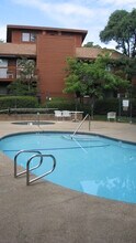 3180 Country Club Dr, Unit #2C in Cameron Park, CA - Building Photo - Building Photo