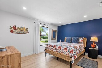 4222 Crayton Rd in Naples, FL - Building Photo - Building Photo
